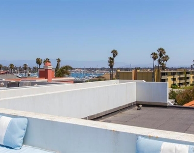 3302 Ocean Drive Drive - Photo Thumbnail 25