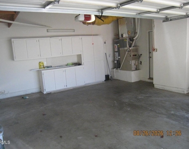 1020 Elmhurst Lane - Photo Thumbnail 9