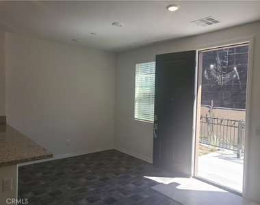 16502 Casa Grande Ave - Photo Thumbnail 3