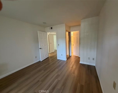 800 Grand Avenue - Photo Thumbnail 6