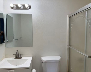 800 Grand Avenue - Photo Thumbnail 9