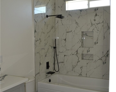 179 E 8th Street - Photo Thumbnail 9