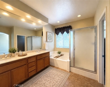 32493 Palacio - Photo Thumbnail 40