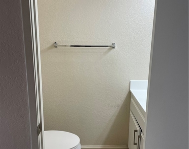 1739 W Avenue J-15 - Photo Thumbnail 4