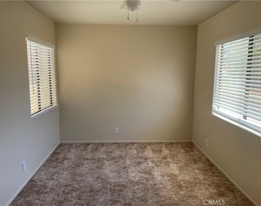 1739 W Avenue J-15 - Photo Thumbnail 7