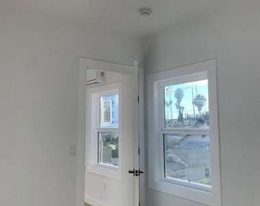 247 N New Hampshire - Photo Thumbnail 6