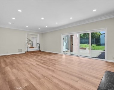 414 Hilgard Avenue - Photo Thumbnail 3