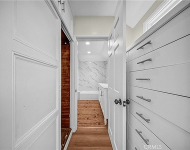 414 Hilgard Avenue - Photo Thumbnail 27