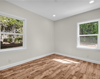 414 Hilgard Avenue - Photo Thumbnail 16