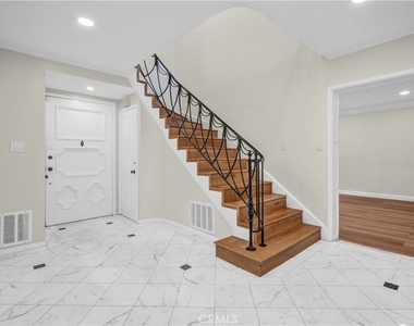 414 Hilgard Avenue - Photo Thumbnail 1