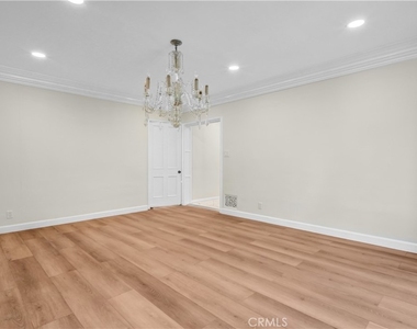414 Hilgard Avenue - Photo Thumbnail 15
