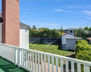414 Hilgard Avenue - Photo Thumbnail 24
