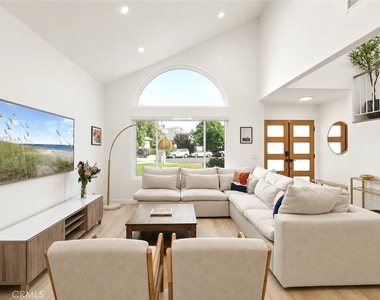 7819 Goldmine Lane - Photo Thumbnail 12