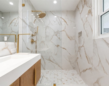 7819 Goldmine Lane - Photo Thumbnail 32
