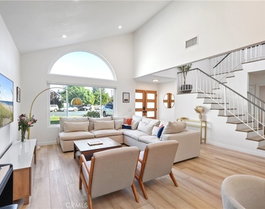 7819 Goldmine Lane - Photo Thumbnail 17