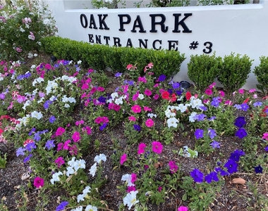 4632 Park Granada - Photo Thumbnail 11