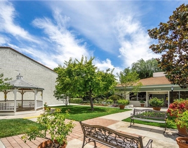 4632 Park Granada - Photo Thumbnail 9