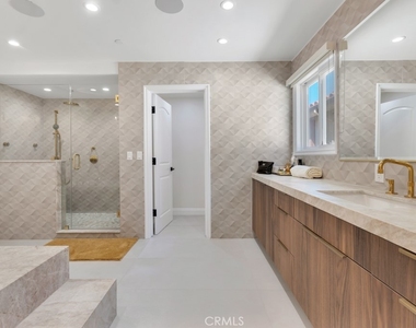 2051 Greencastle Way - Photo Thumbnail 35