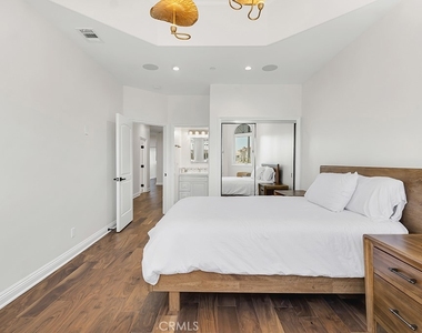 2051 Greencastle Way - Photo Thumbnail 39