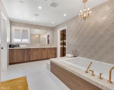 2051 Greencastle Way - Photo Thumbnail 34