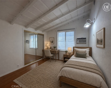 5646 1/2 Farmdale Avenue - Photo Thumbnail 8