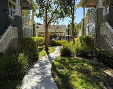 1800 Oak - Photo Thumbnail 3