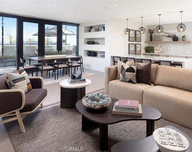511 S Harbor - Photo Thumbnail 11