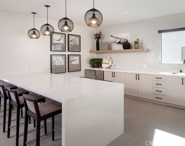 511 S Harbor - Photo Thumbnail 9