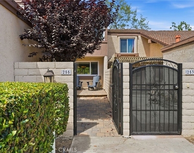 255 S Vista Del Monte - Photo Thumbnail 1