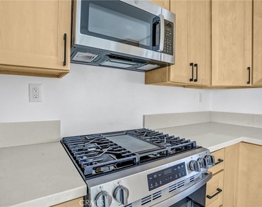 9983 Vernon Ave - Photo Thumbnail 10