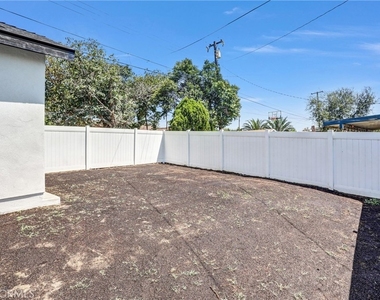 9983 Vernon Ave - Photo Thumbnail 4