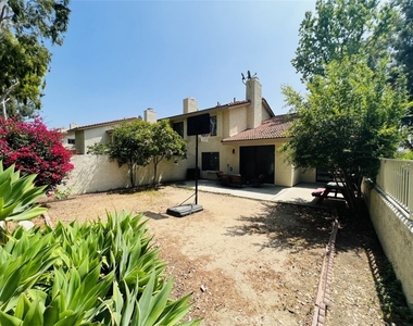 1001 Creekside Drive - Photo Thumbnail 15