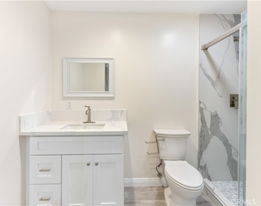 1128 W Balboa Blvd - Photo Thumbnail 16