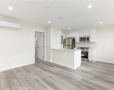 1128 W Balboa Blvd - Photo Thumbnail 22