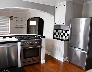 629 Culver - Photo Thumbnail 17