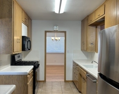 2260 Warmouth - Photo Thumbnail 12