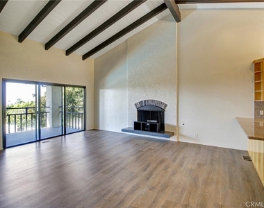 2801 Palos Verdes W - Photo Thumbnail 9