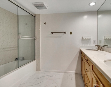2801 Palos Verdes W - Photo Thumbnail 23