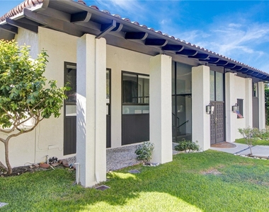 2801 Palos Verdes W - Photo Thumbnail 1