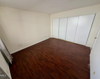 2253 N Niagara Street - Photo Thumbnail 7