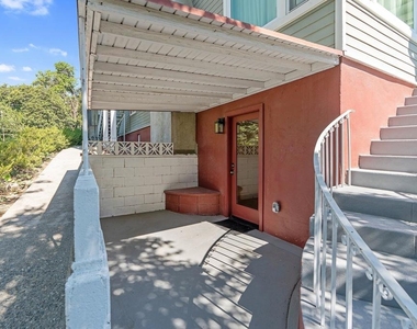 6341 1/2 Rosswood Terrace - Photo Thumbnail 18