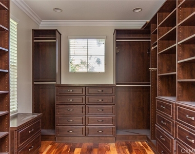 25 Rinehart Road - Photo Thumbnail 10