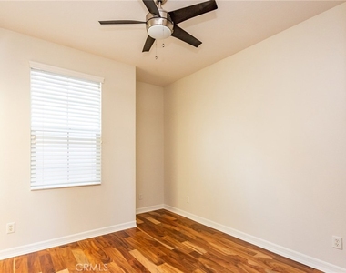 25 Rinehart Road - Photo Thumbnail 13