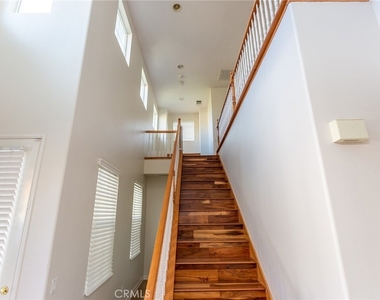 25 Rinehart Road - Photo Thumbnail 7