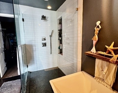 55 Palm Beach Court - Photo Thumbnail 26