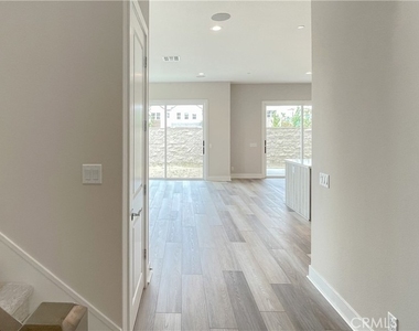 101 Walworth - Photo Thumbnail 11