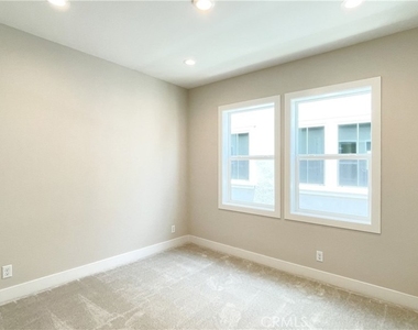 101 Walworth - Photo Thumbnail 27