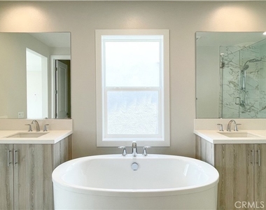 101 Walworth - Photo Thumbnail 23