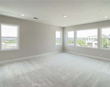 101 Walworth - Photo Thumbnail 18