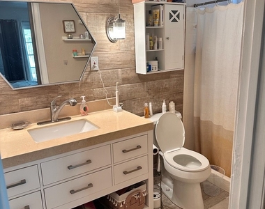 2181 Devonshire - Photo Thumbnail 8